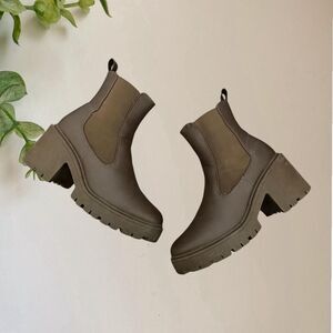 Charlotte Russe Y2K Brown Platform Chunky Ankle Boots Size 8